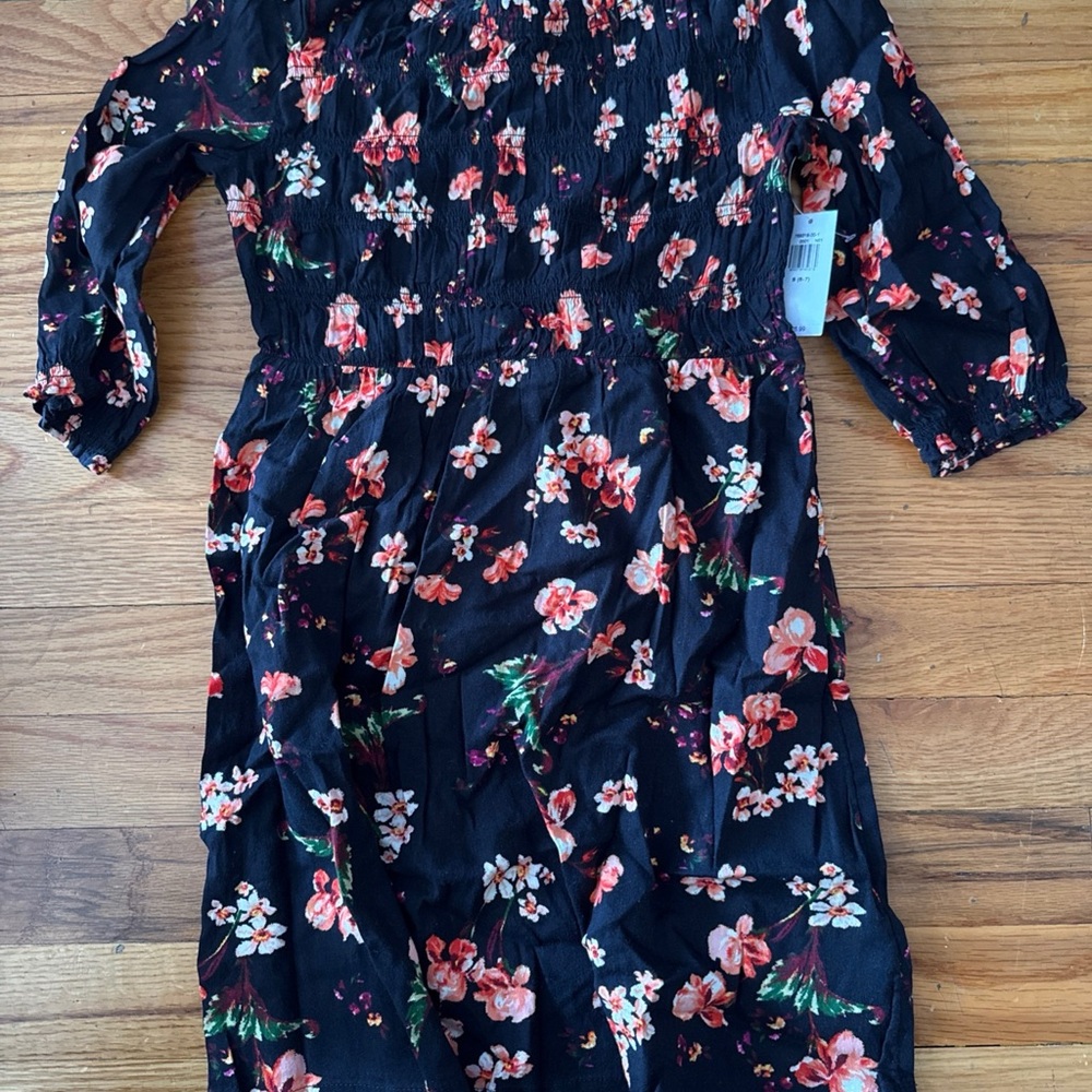 Old Navy Black and Red Casual Dress